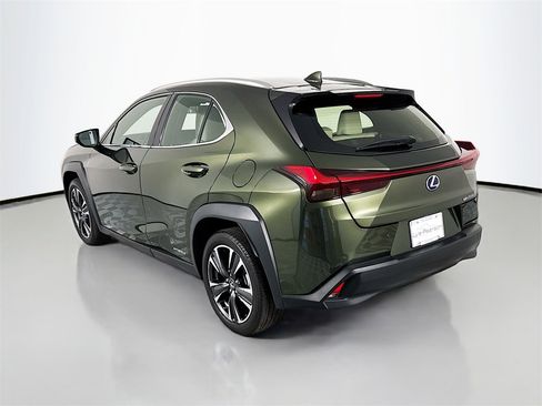 Used 2022 Lexus UX 250h image 3