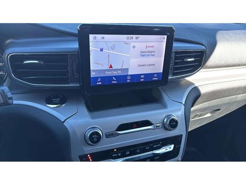 Certified 2022 Ford Explorer XLT w/ Equipment Group 202A image 18