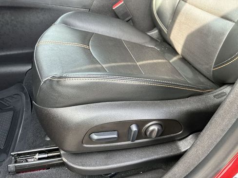 Used 2023 Chevrolet Equinox Premier AWD/4WD image 12