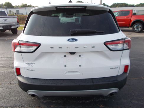 Used 2022 Ford Escape SEL image 4
