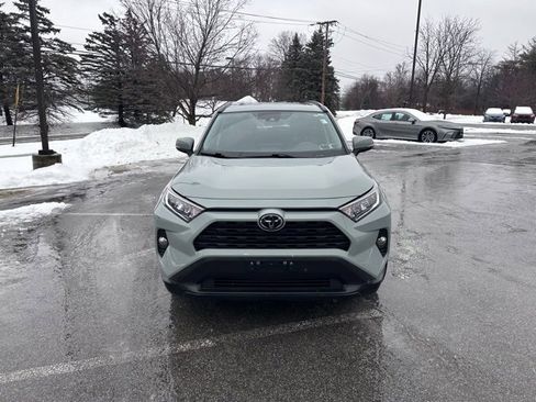 Used 2020 Toyota RAV4 XLE Premium image 7