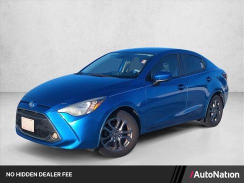 Certified 2019 Toyota Yaris LE FWD image 1