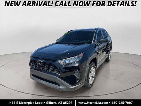 Used 2021 Toyota RAV4 LE FWD image 1