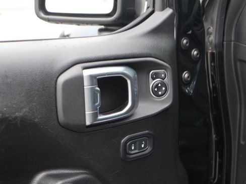 Used 2024 Jeep Wrangler Unlimited AWD/4WD image 21