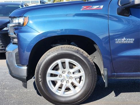 Used 2020 Chevrolet Silverado 1500 LT w/ Texas Edition image 6