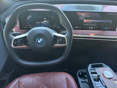 Used 2024 BMW iX xDrive50 w/ Sport Package AWD/4WD image 18