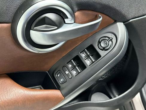Used 2016 FIAT 500X Lounge image 18