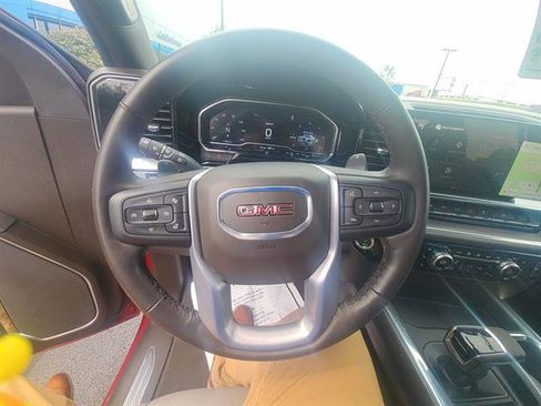 Used 2025 GMC Sierra 1500 SLT w/ SLT Convenience Package AWD/4WD image 23