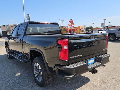 Used 2025 Chevrolet Silverado 2500 Custom w/ Custom Convenience Package AWD/4WD image 12