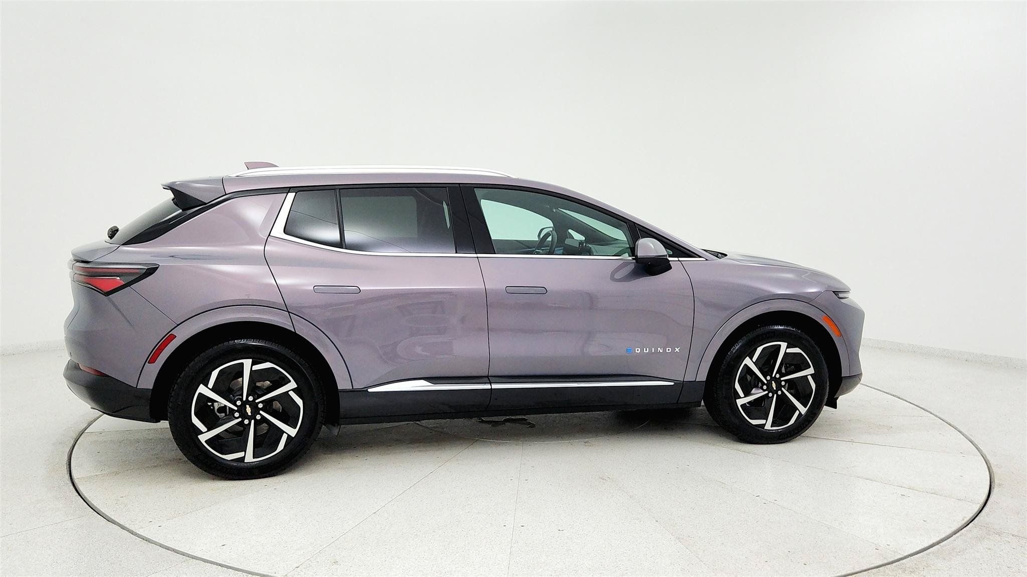 Used 2024 Chevrolet Equinox EV LT FWD image 6