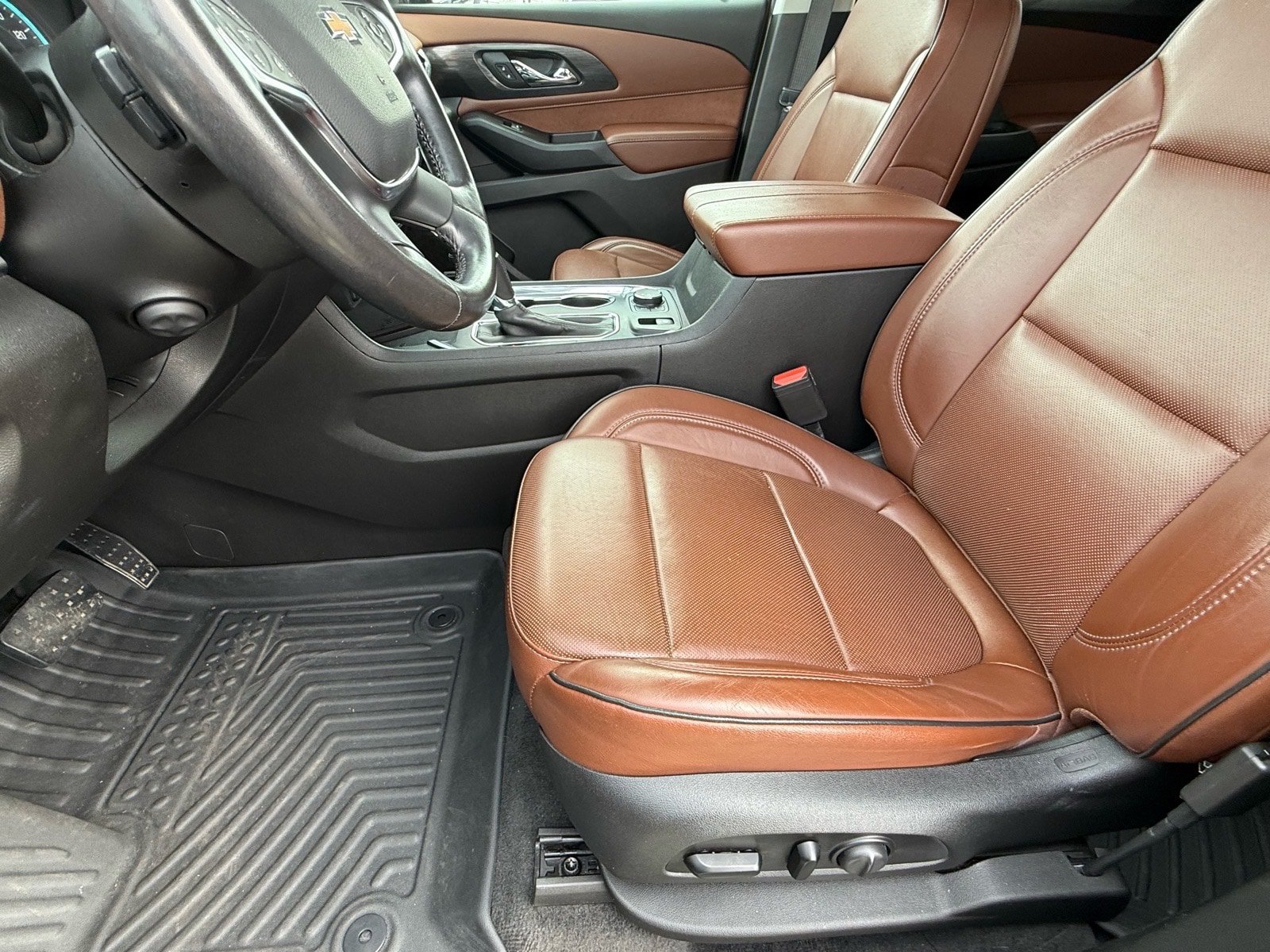 Used 2020 Chevrolet Traverse High Country FWD image 15