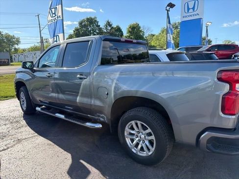 Used 2021 Chevrolet Silverado 1500 RST AWD/4WD image 5