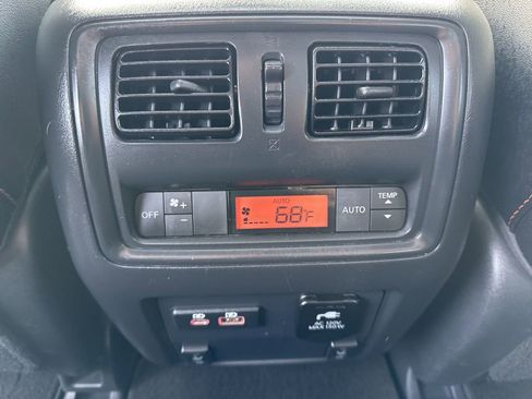 Certified 2020 Nissan Pathfinder SL image 17