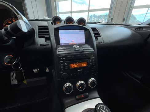 Used 2006 Nissan 350Z Grand Touring RWD image 16