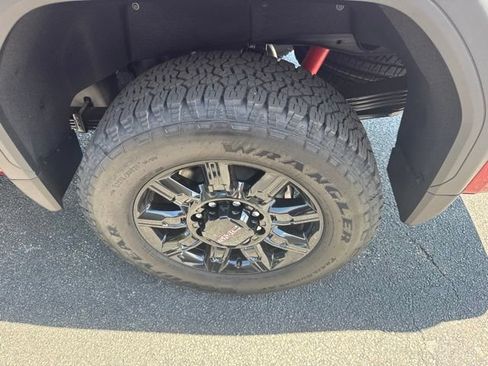 New 2026 GMC Sierra 2500 AT4 w/ AT4 Premium Plus Package AWD/4WD image 22