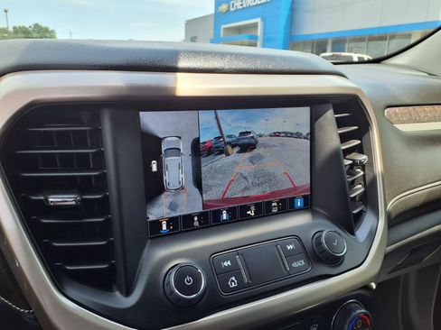 Used 2023 GMC Acadia Denali FWD image 5