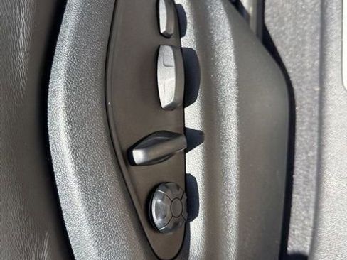 Used 2024 Porsche Cayenne Turbo image 19