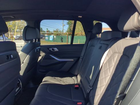 Used 2026 BMW X5 M60i image 11