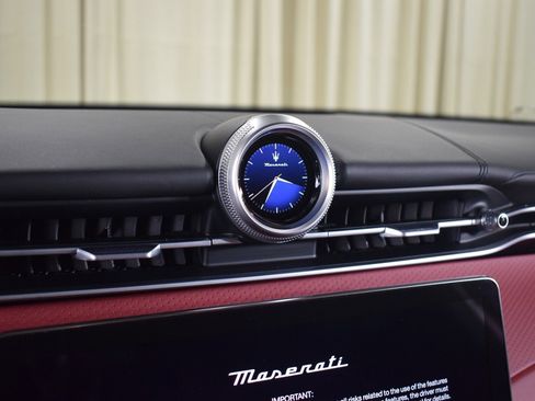 Used 2024 Maserati Grecale Trofeo image 30