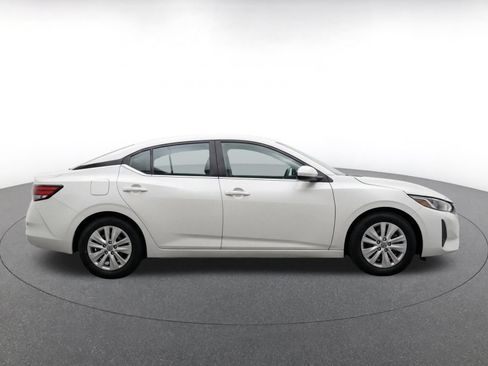 Used 2025 Nissan Sentra S FWD image 10