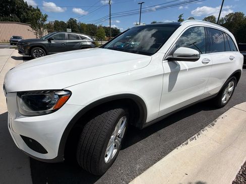 Used 2018 Mercedes-Benz GLC 300 4MATIC image 1