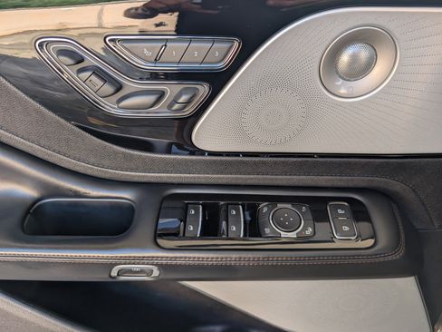 Used 2020 Lincoln Aviator Reserve w/ Equipment Group 201A RWD image 16