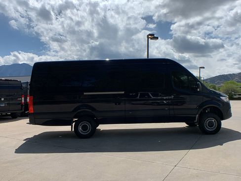 Used 2023 Mercedes-Benz Sprinter 2500 image 6