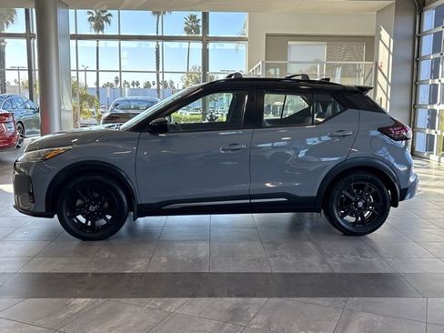 Used 2021 Nissan Kicks SR w/ SR Premium Package image 8