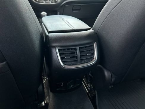 Used 2016 Chevrolet Malibu LT FWD image 21