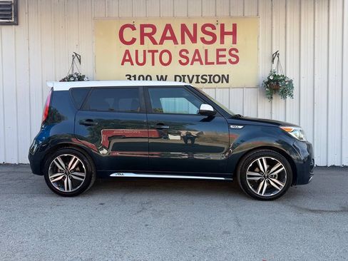 Used 2018 Kia Soul + FWD image 6