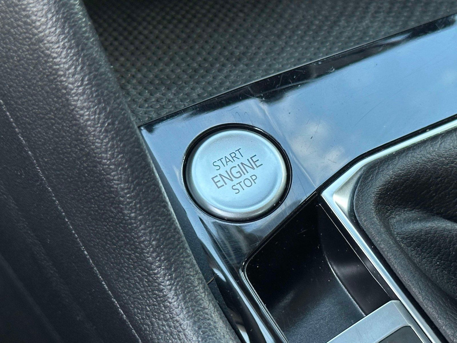 Certified 2023 Volkswagen Taos S FWD image 21