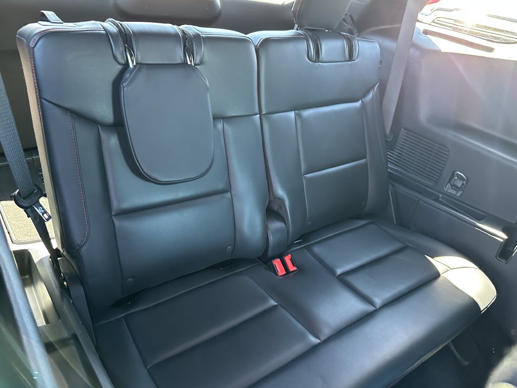 Used 2025 Ford Explorer ST-Line AWD/4WD image 19