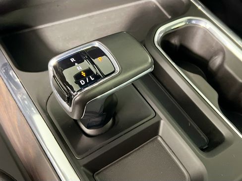 Used 2023 GMC Sierra 1500 SLT w/ SLT Premium Package image 25