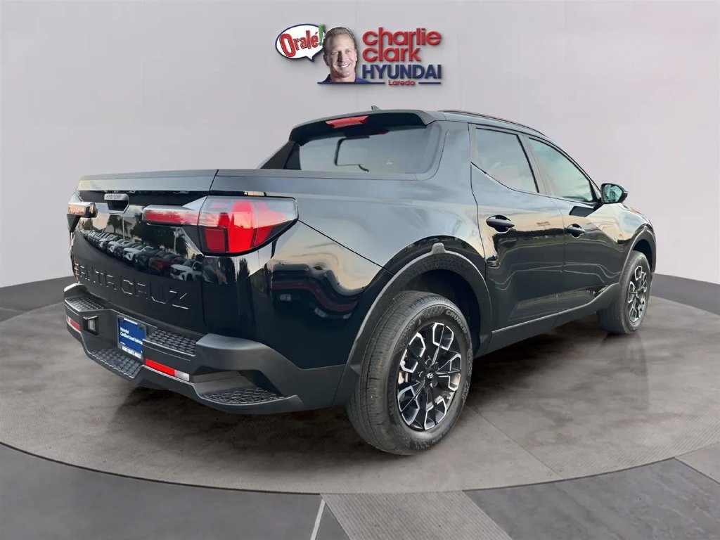 Used 2024 Hyundai Santa Cruz SEL w/ Activity Package FWD image 4