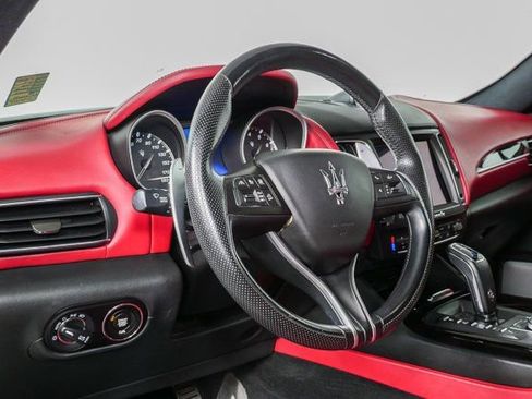 Used 2019 Maserati Levante S GranSport image 3