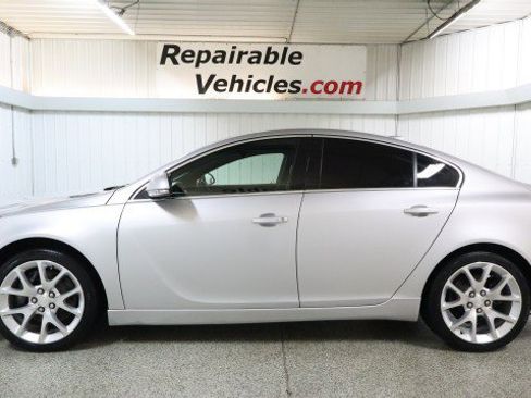 Used 2017 Buick Regal GS image 1