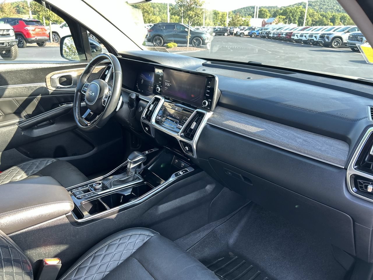 Used 2022 Kia Sorento SX Prestige AWD/4WD image 15