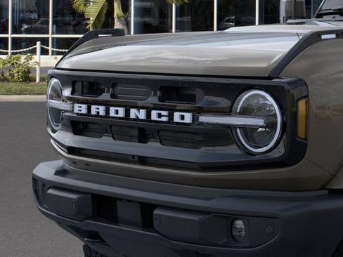New 2026 Ford Bronco Outer Banks AWD/4WD image 19