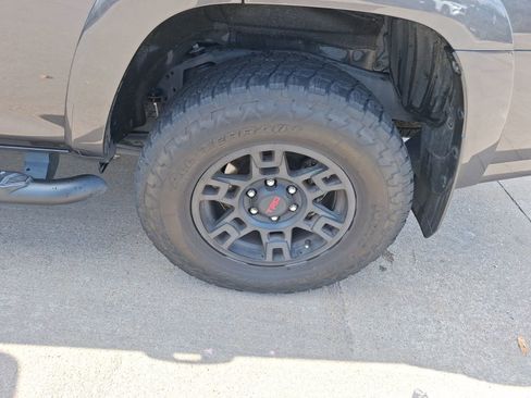 Used 2023 Toyota 4Runner SR5 Premium w/ Moonroof Package image 11