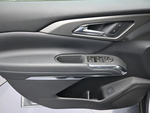 New 2026 Chevrolet Traverse LT w/ Driver Confidence Package FWD image 25
