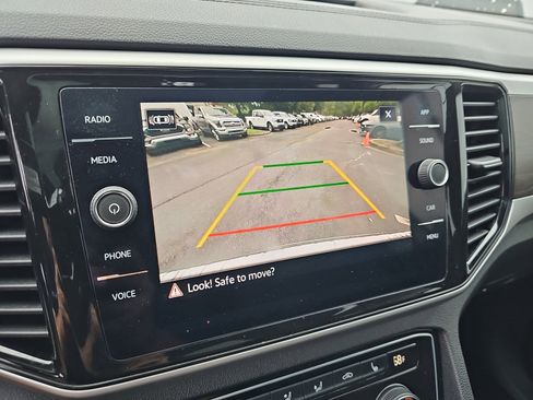Used 2023 Volkswagen Atlas SE w/ Panoramic Sunroof Package FWD image 40