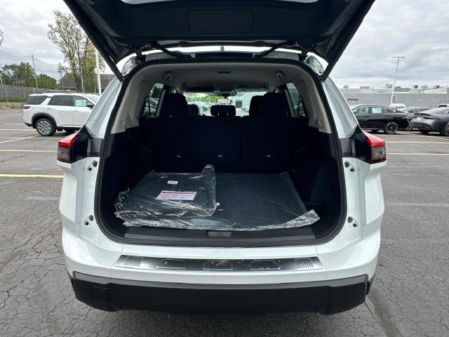 New 2026 Nissan Rogue SV AWD/4WD image 14