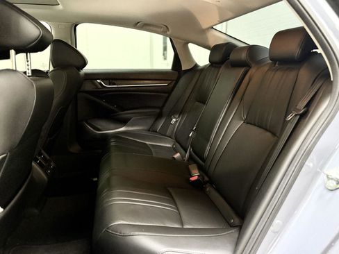 Used 2022 Honda Accord Touring image 15