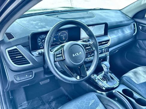 Certified 2024 Kia Seltos EX FWD image 13