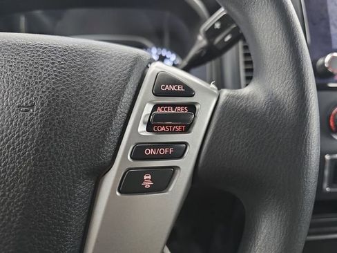 Used 2024 Nissan Titan SV image 32