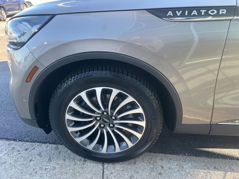 Used 2020 Lincoln Aviator Reserve w/ Equipment Group 201A AWD/4WD image 13