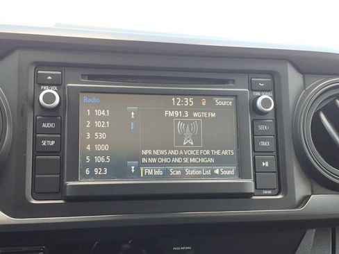 Used 2018 Toyota Tacoma SR w/ SR Convenience Package AWD/4WD image 3