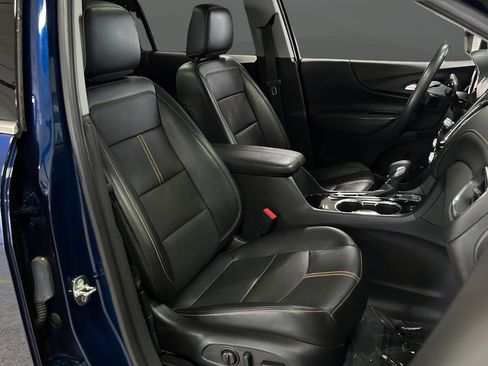 Used 2022 Chevrolet Equinox Premier AWD/4WD image 24