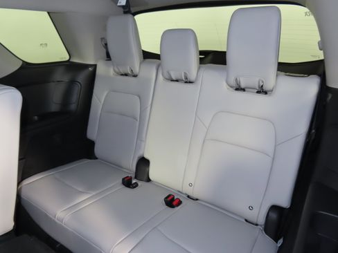 New 2026 Nissan Pathfinder SL image 11