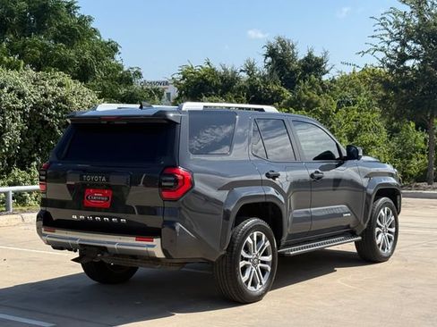 Used 2025 Toyota 4Runner Limited AWD/4WD image 4